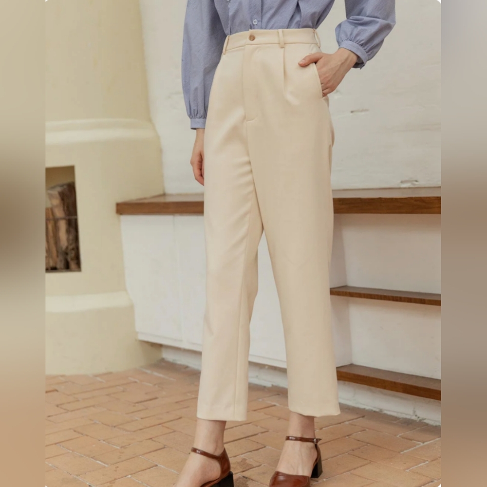 NWOT Simple Retro Nora Straight Suit Pants - Milky White
